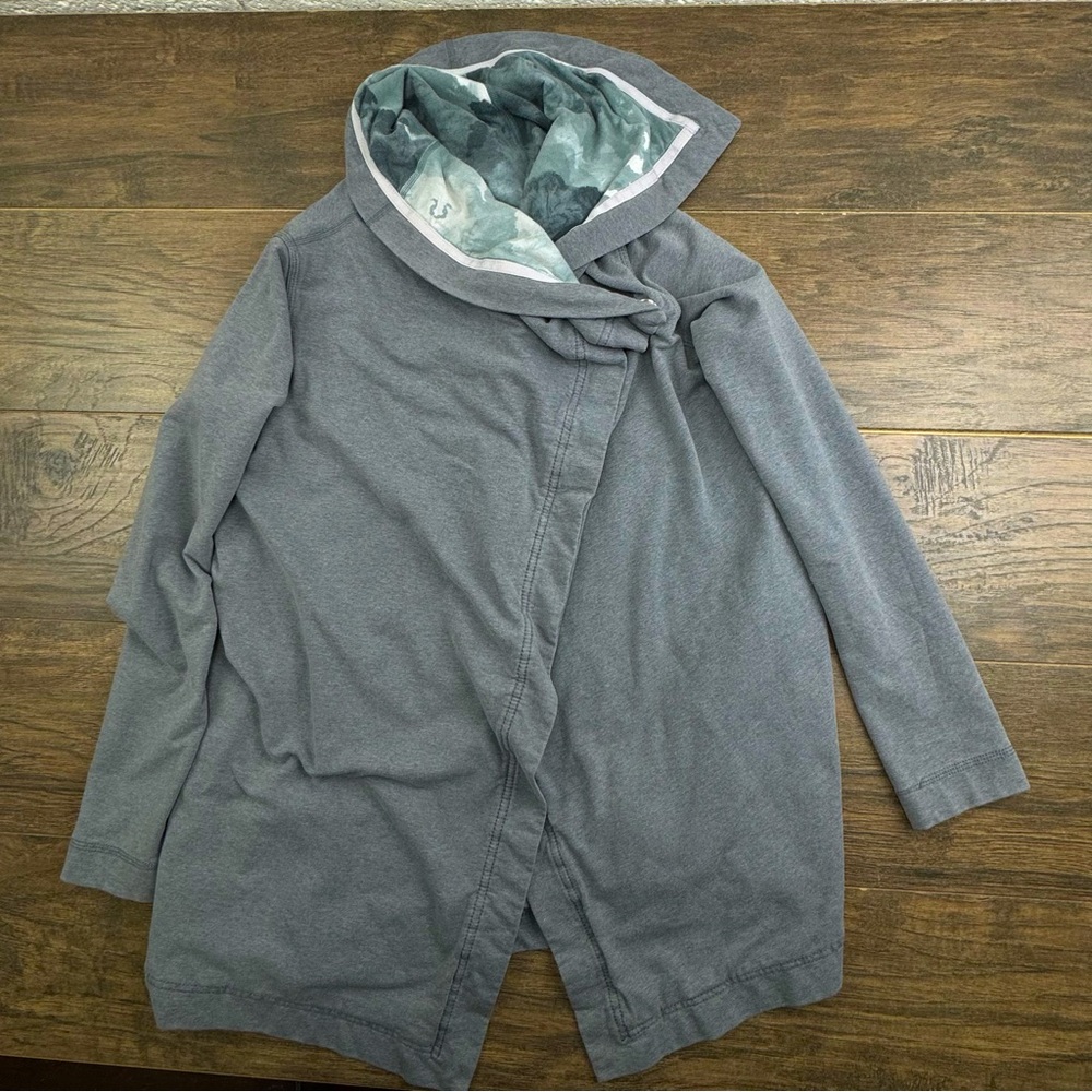 Lululemon Jacket Womens 6 Gratitude Wrap Grey Coat